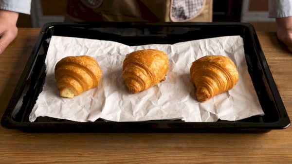 Хартия за печене SHIK – 10 м x 29 см, двустранно силиконизирана, устойчива до 220°C