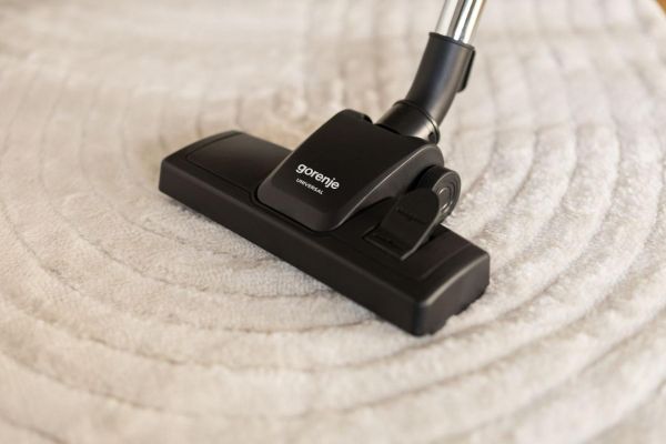 Прахосмукачка Gorenje VCE22G4HGR – 750W, 212W всмукателна мощност, HEPA E12, тиха работа 65 dB