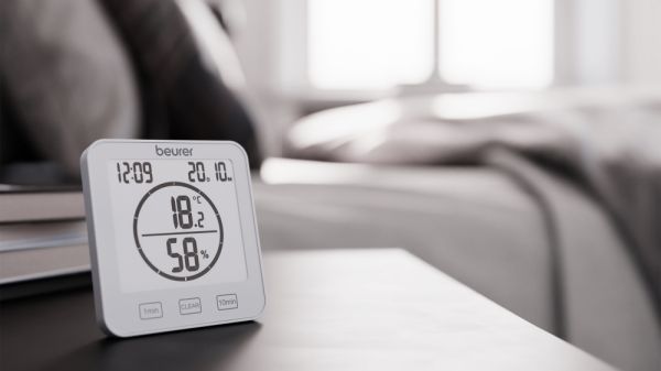 Хигрометър Beurer HM 22 thermo hygrometer; displays temperature, relative humidity, date and time; timer function; sensor buttons