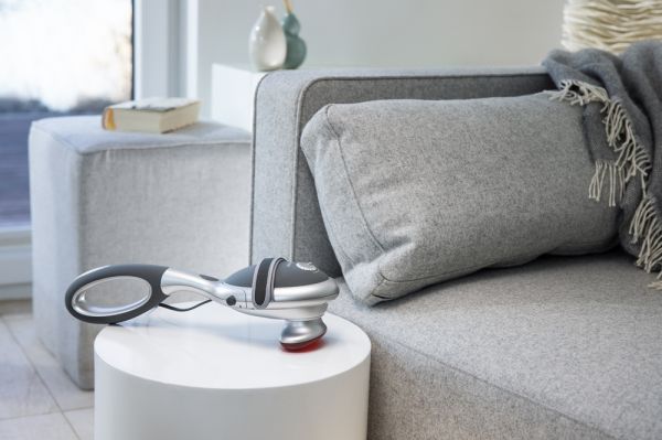 Масажор Beurer MG 70 infrared massager; Tapping massage; 2 function levels; 2 interchangeable massage attachments; removable handle