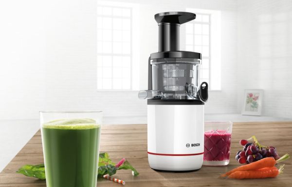 Сокоизстисквачка Bosch MESM500W, Slow juicer VitaExtract 150 W, 55 rpm, 1 speed + reverse function, tritan screw, MixControl lever, juice container 1 l, pulp container 1,3l, 2 filters (fine, coarse), white / black
