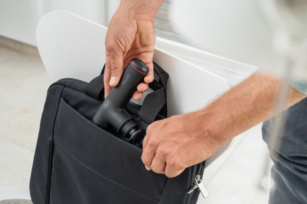 Масажор Beurer MG 79 SENSITIVE Deep tissue massager- 3 intensity levels, 3 massage attachments, Lithium-ion battery life up to 3h, LED lights, storage bag