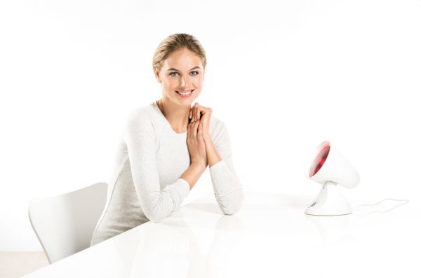 Инфрачервена лампа Beurer IL 35 infrared lamp, For colds and muscle tension, 5 angle settings, Pressed glass bulb, 3-level electronic timer