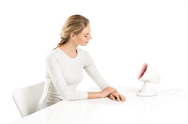 Инфрачервена лампа Beurer IL 35 infrared lamp, For colds and muscle tension, 5 angle settings, Pressed glass bulb, 3-level electronic timer