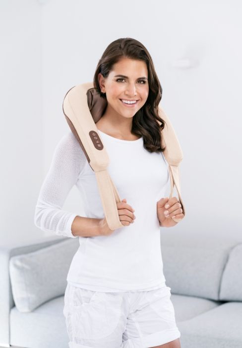 Масажор Beurer MG 153 4D neck massager, Penetrating kneading massage, 4D massage heads, washable cover, heat function, 2 intensity levels + 1 massage mode
