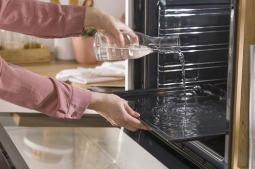 Фурна за вграждане Gorenje BO6735E05B – 77 литра, функция „Пица“, телескопични водачи, клас A