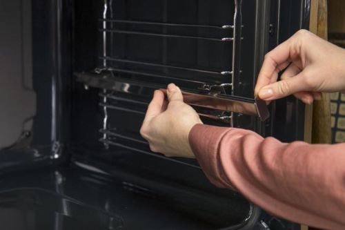 Фурна за вграждане Gorenje BO6735E02X – 77 литра, функция Пица, PerfectGrill, клас A