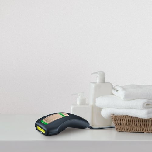 Фотоепилатор Beurer IPL 5800 PureSkin Pro Hair-remover, Auto flash, 3.1 cm2, 600 000 pulses, safe skin sensor, UV filter, 3 energy levels, black