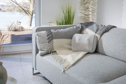 Масажор Beurer MG 145 Shiatsu massage cushion; massage for the shoulders, neck, back and legs; 4 Shiatsu massage heads; removable cover; machine-washable; light and heat function