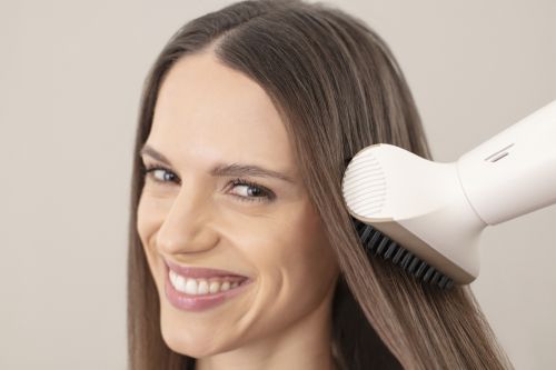 Сешоар Beurer HC 150 FusionDry Pro Hair dryer - Powerful, brushless motor, Ergonomic folding handle, Ion function, 3 heat & blower settings, cold air, Extra quiet, EasyClick - Magnetic attachments, LCD display, Bag